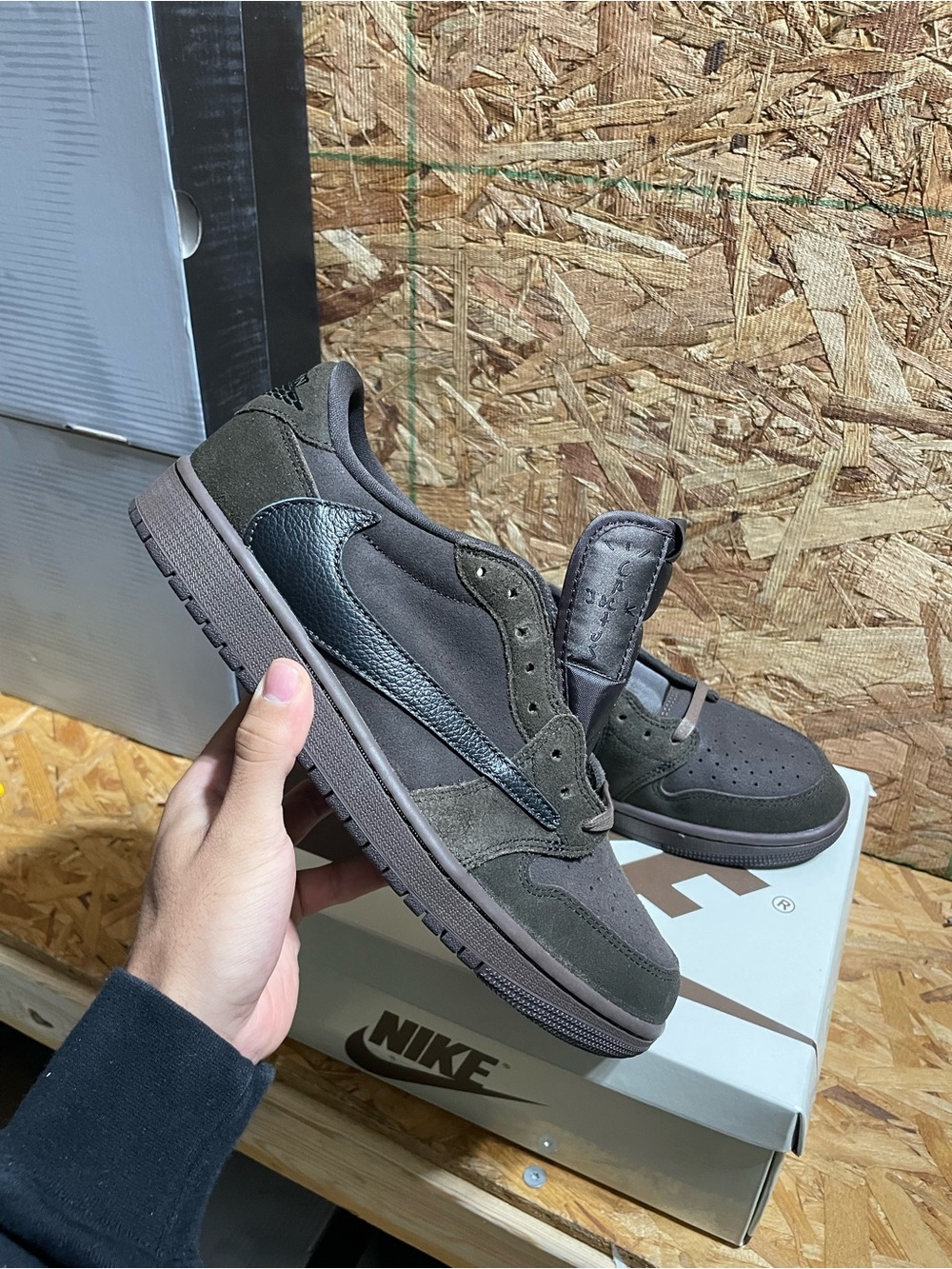 Air Jordan 1 Retro Low Travis Scott “Brown Velvet”